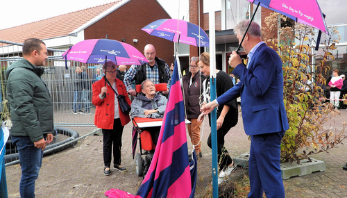 Eerste steen van nieuwbouw Het Zonnelied in Ammerzoden gelegd