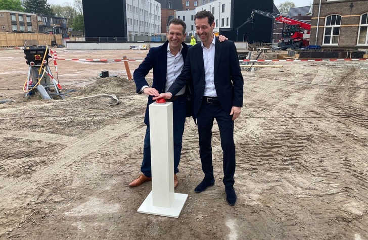 Wethouder Pieter Paul Slikker gaf donderdag 11 april samen met AM en Heijmans het officiële startsein voor de bouw van het Gasthuiskwartier