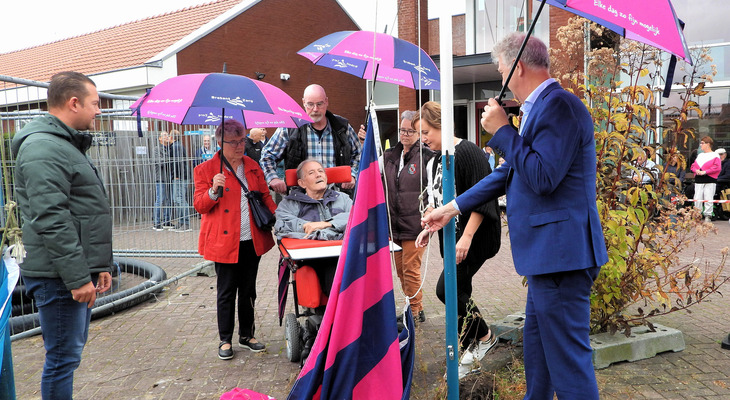 Eerste steen van nieuwbouw Het Zonnelied in Ammerzoden gelegd